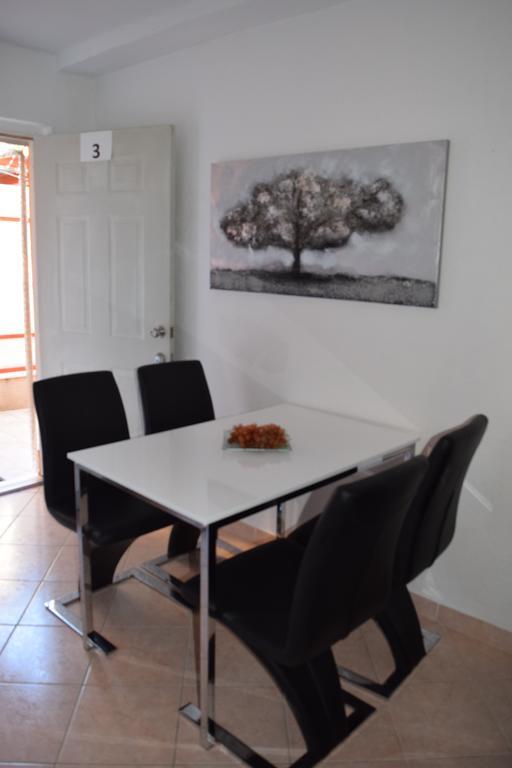 Apartments Babaja Трогір Екстер'єр фото