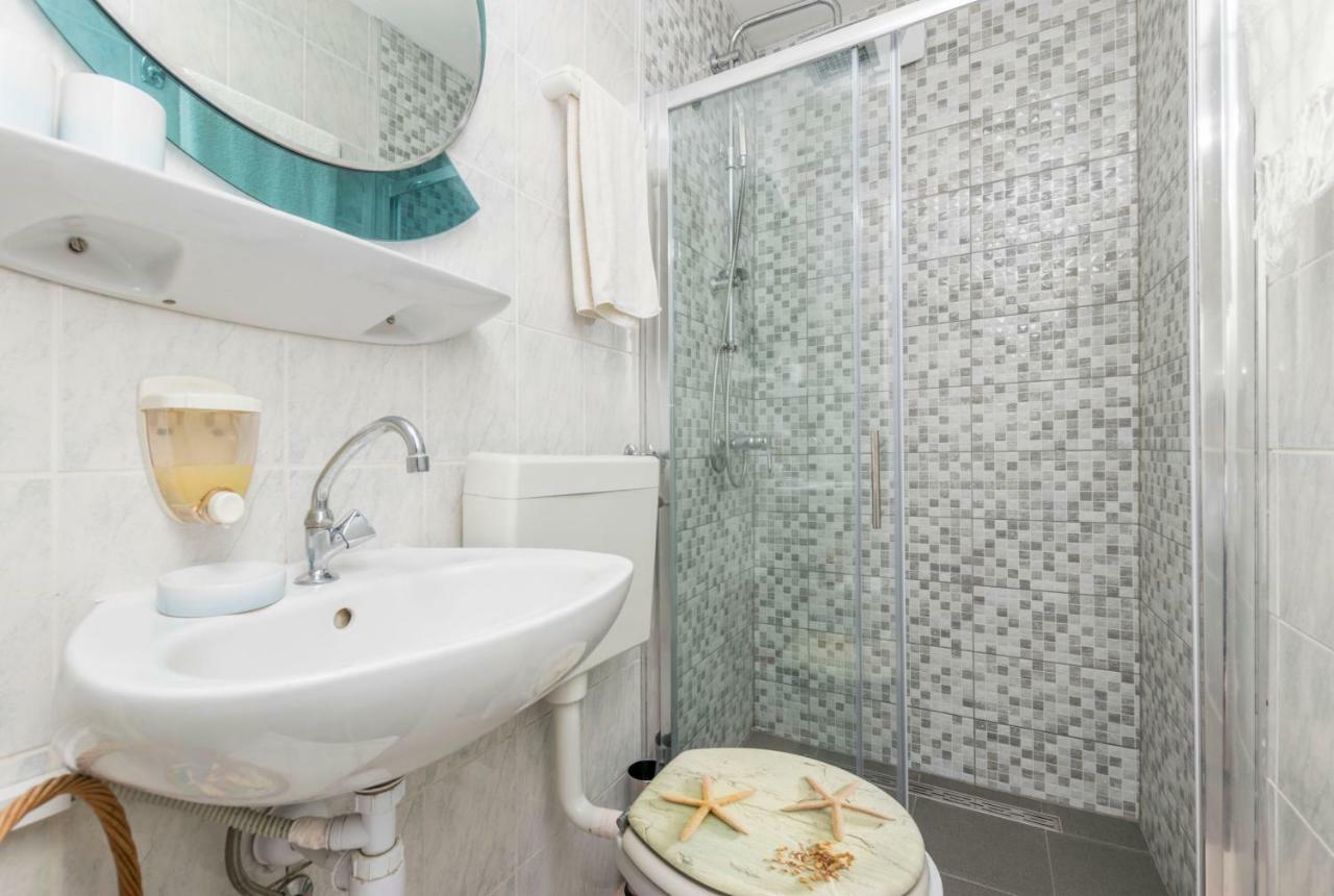 Apartments Babaja Трогір Екстер'єр фото