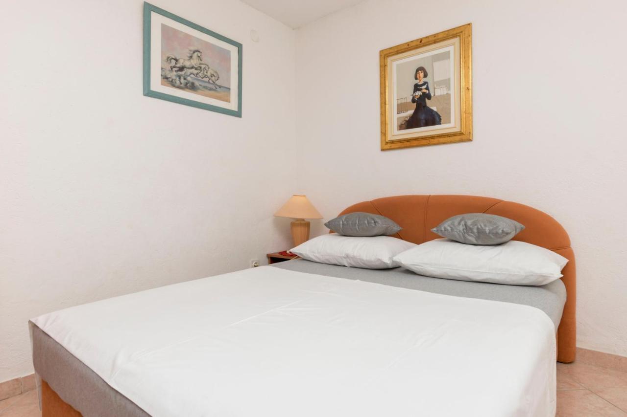 Apartments Babaja Трогір Екстер'єр фото